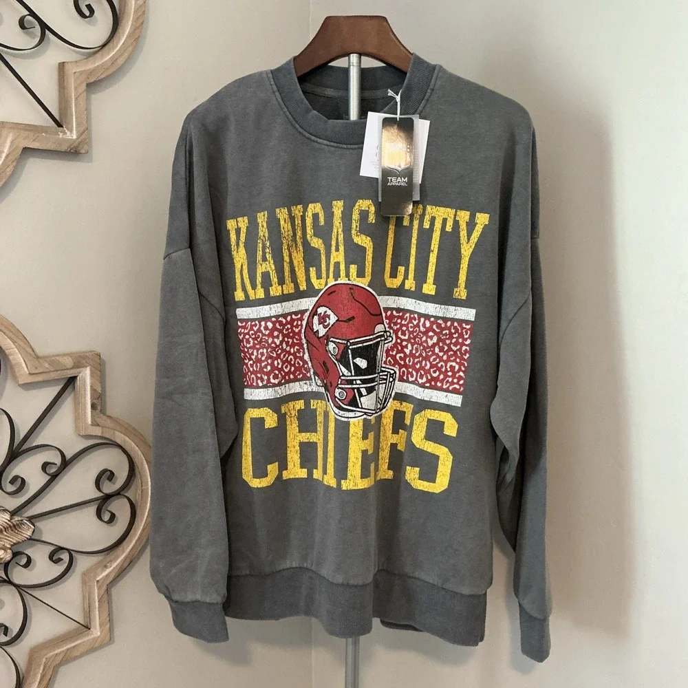 Gameday Couture Kansas City Chiefs Grey Vintage Wash Oversized Sweater‎ M NFL